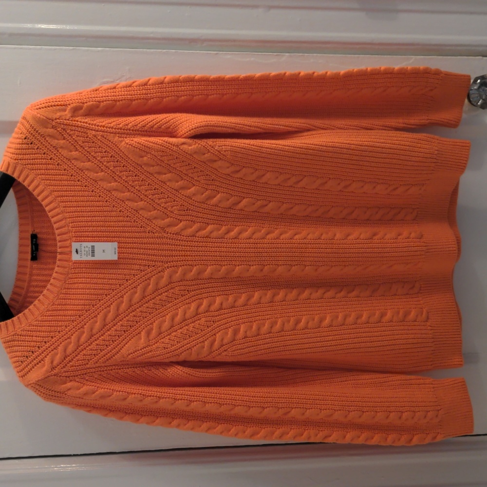 NWT Talbot peachy orange sweater. Size M, Cotton/nylon Crewneck Fisherman Knit